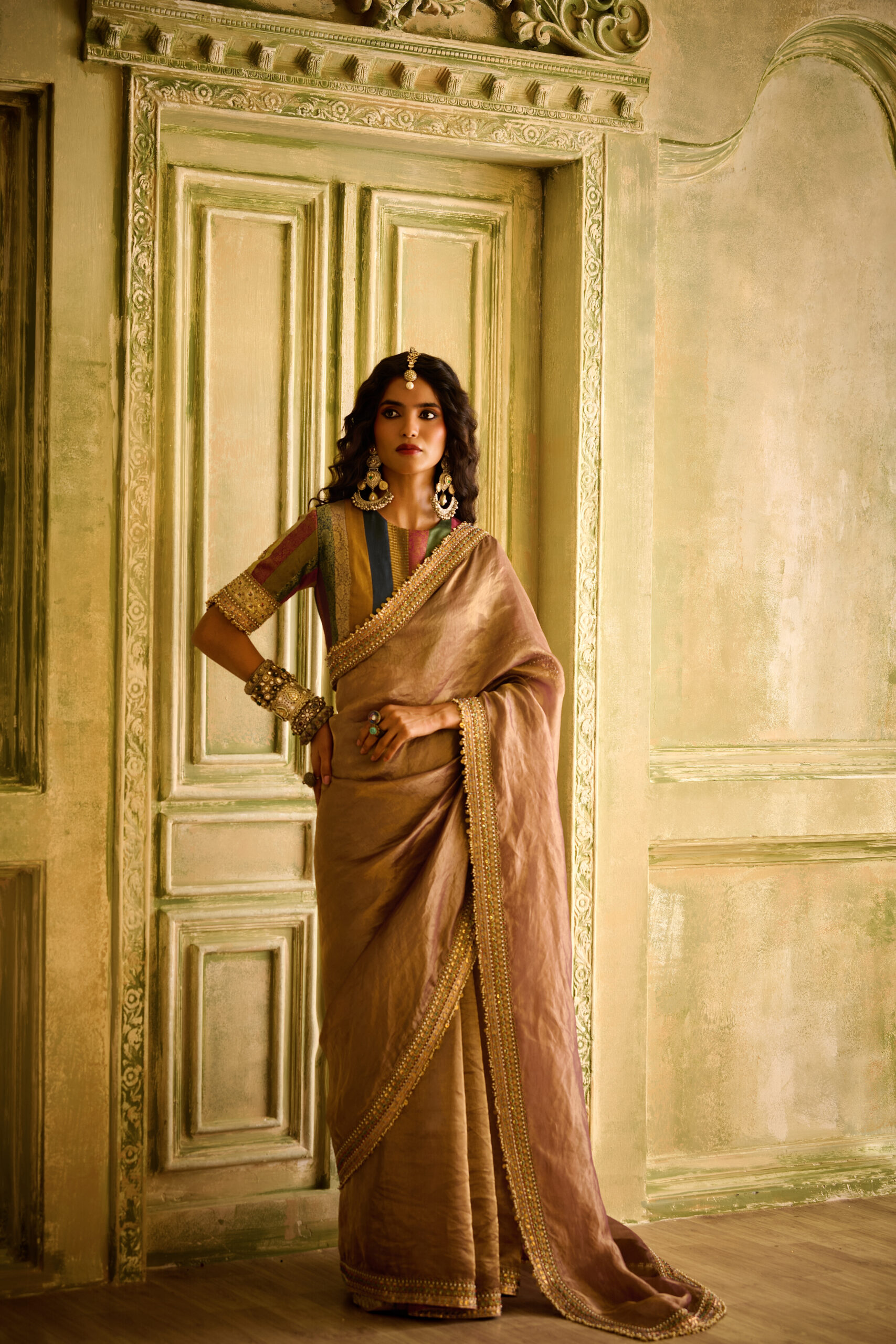 Ehsaas Saree Set – Champagne Gold